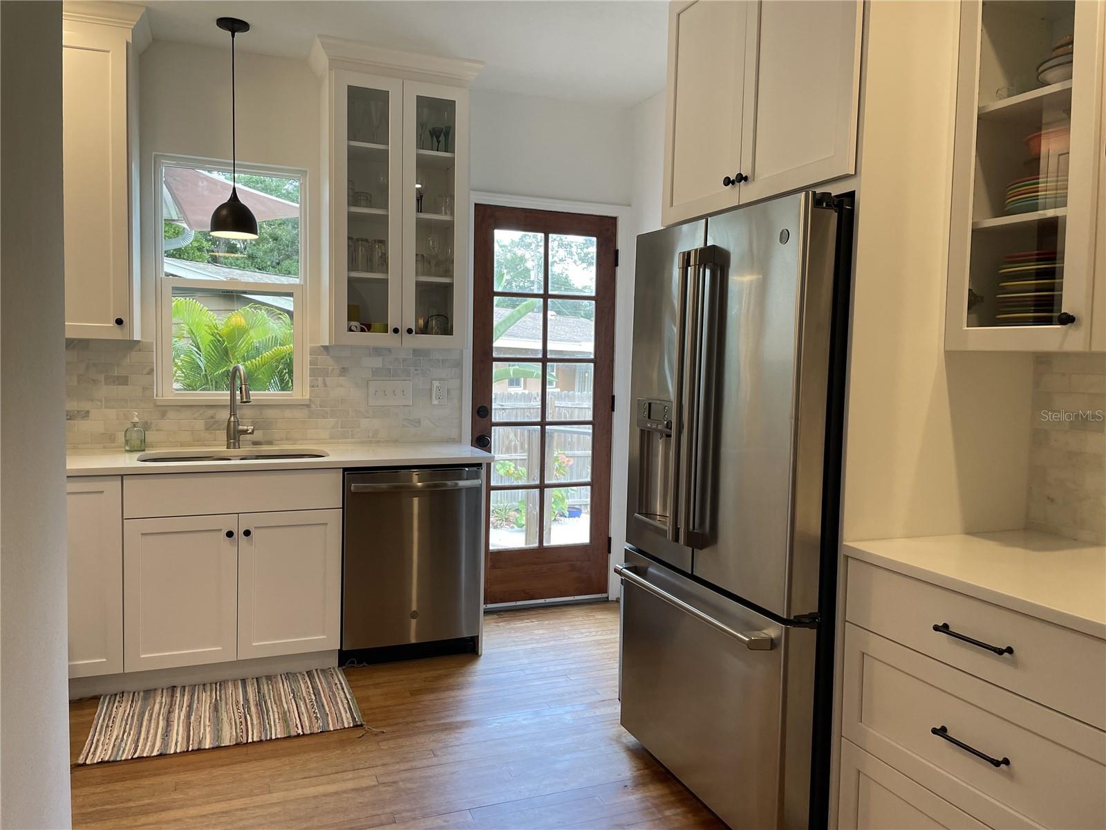 2327 WOODLAWN CIR E, ST PETERSBURG, FL, 33704