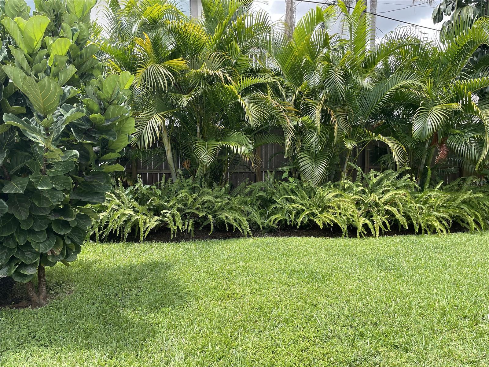 2327 WOODLAWN CIR E, ST PETERSBURG, FL, 33704