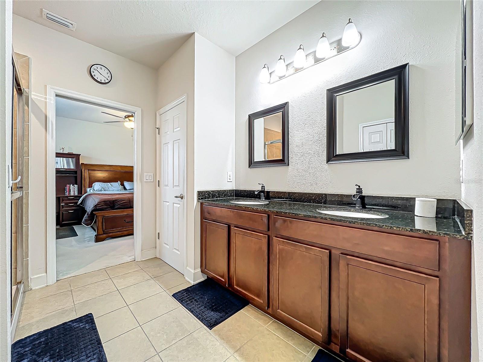 8267 NANDINA DR, SARASOTA, FL, 34240