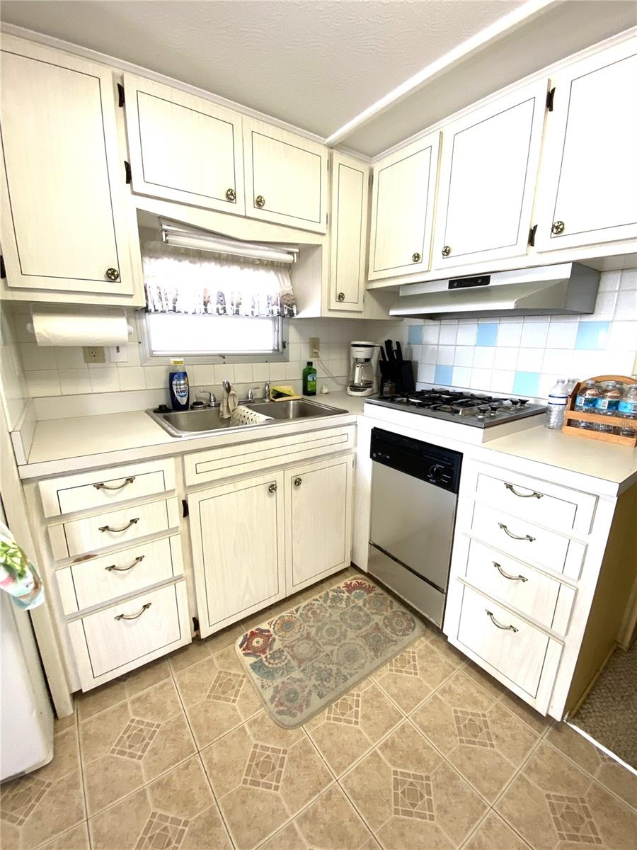 A4638649 Property Photo