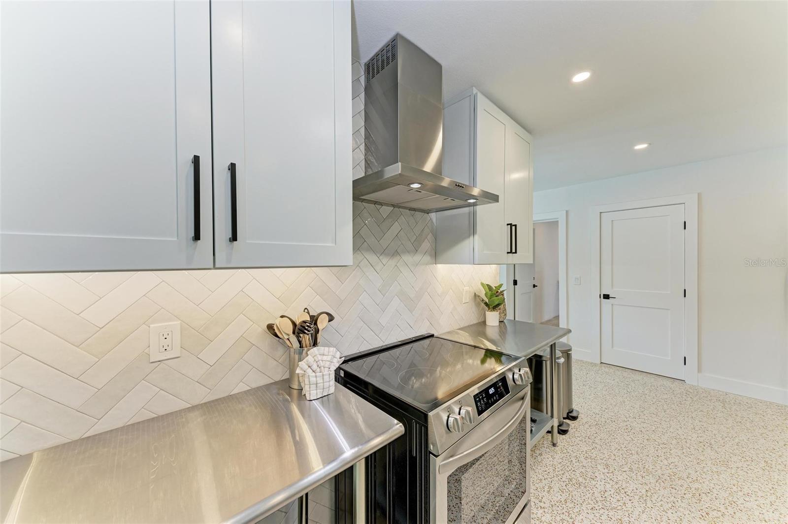115 LOS CEDROS DR, ANNA MARIA, FL, 34216