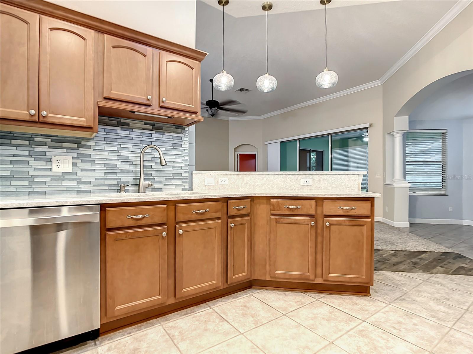 4985 RAINBOW TROUT RD, TAVARES, FL, 32778