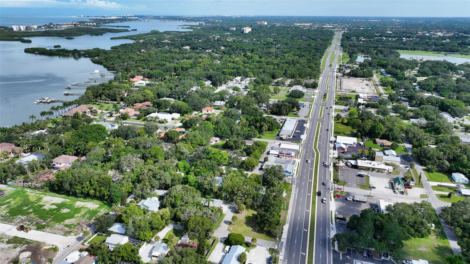 51 N TAMIAMI TRL, OSPREY, FL, 34229