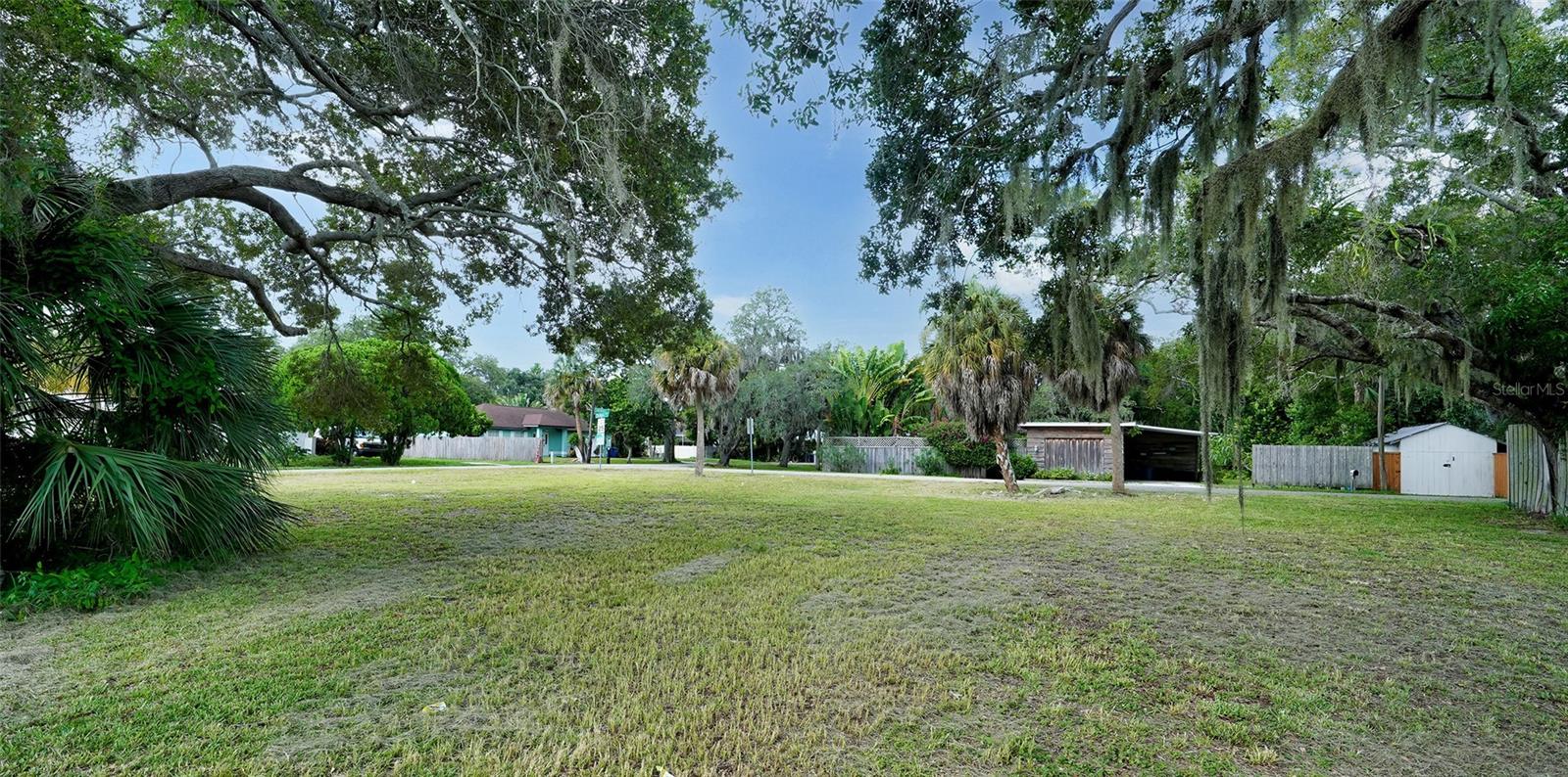 51 N TAMIAMI TRL, OSPREY, FL, 34229