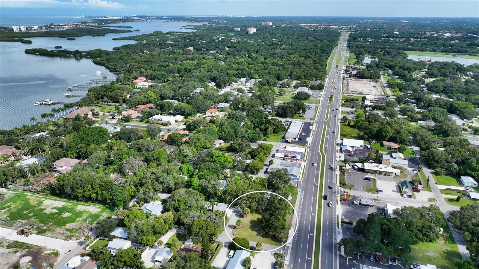 51 N TAMIAMI TRL, OSPREY, FL, 34229
