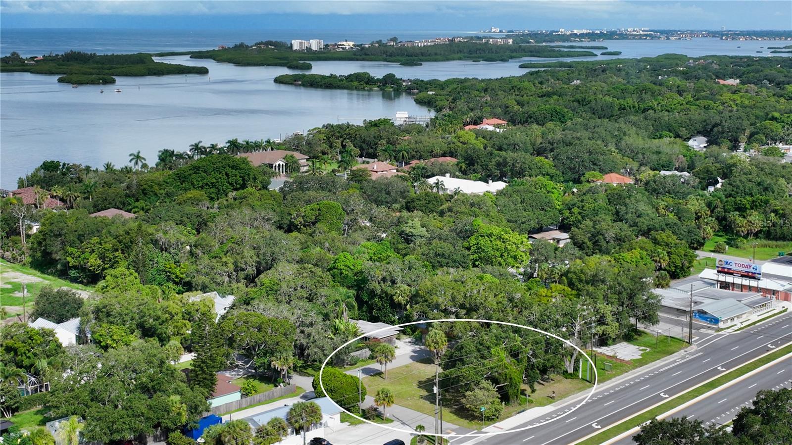 51 N TAMIAMI TRL, OSPREY, FL, 34229