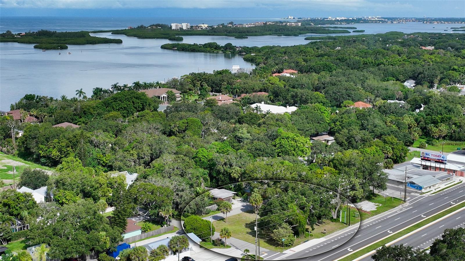 51 N TAMIAMI TRL, OSPREY, FL, 34229