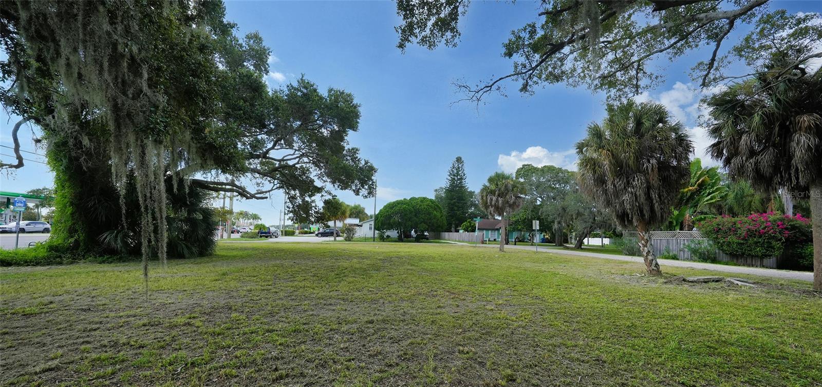 51 N TAMIAMI TRL, OSPREY, FL, 34229