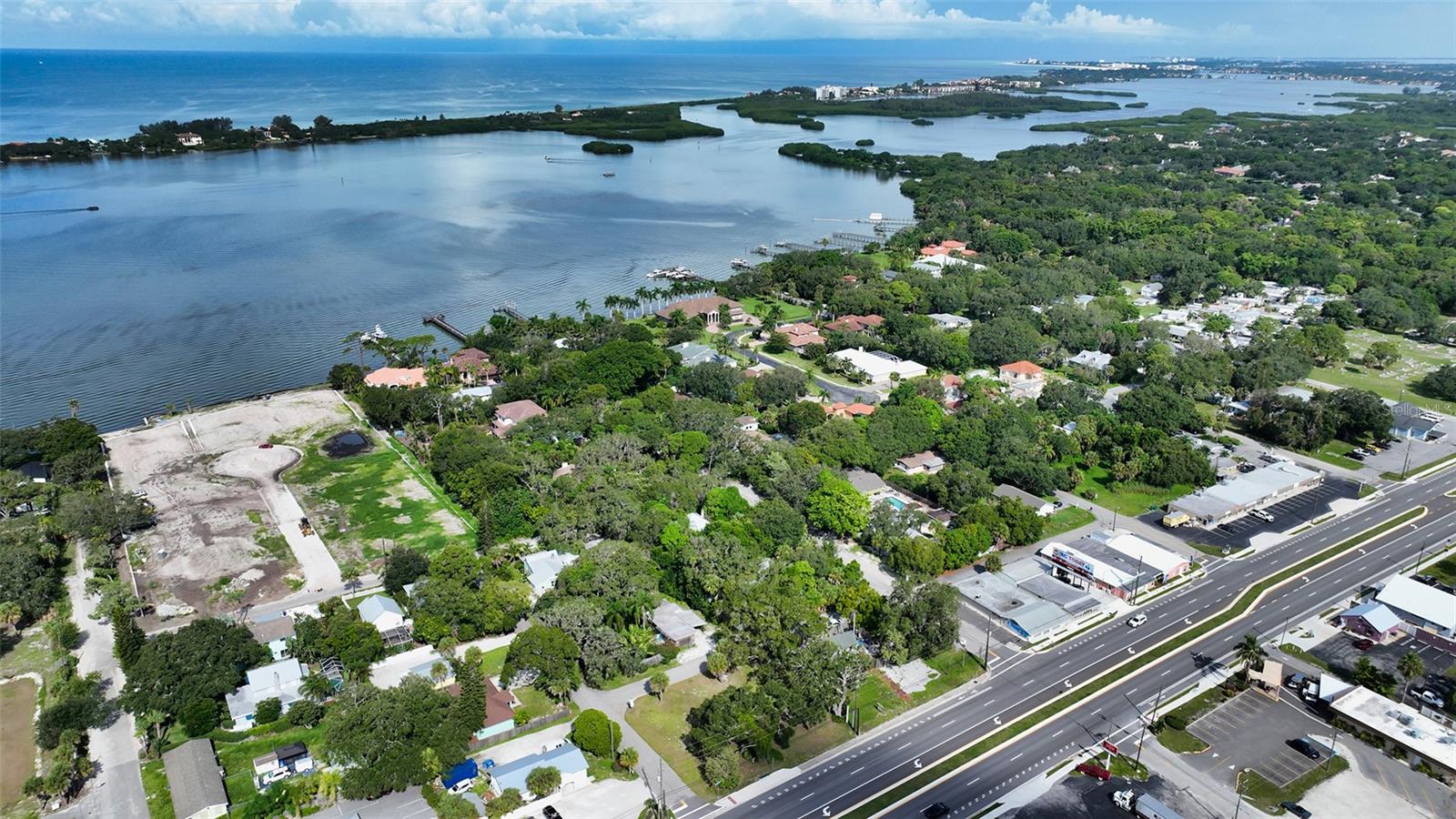 51 N TAMIAMI TRL, OSPREY, FL, 34229