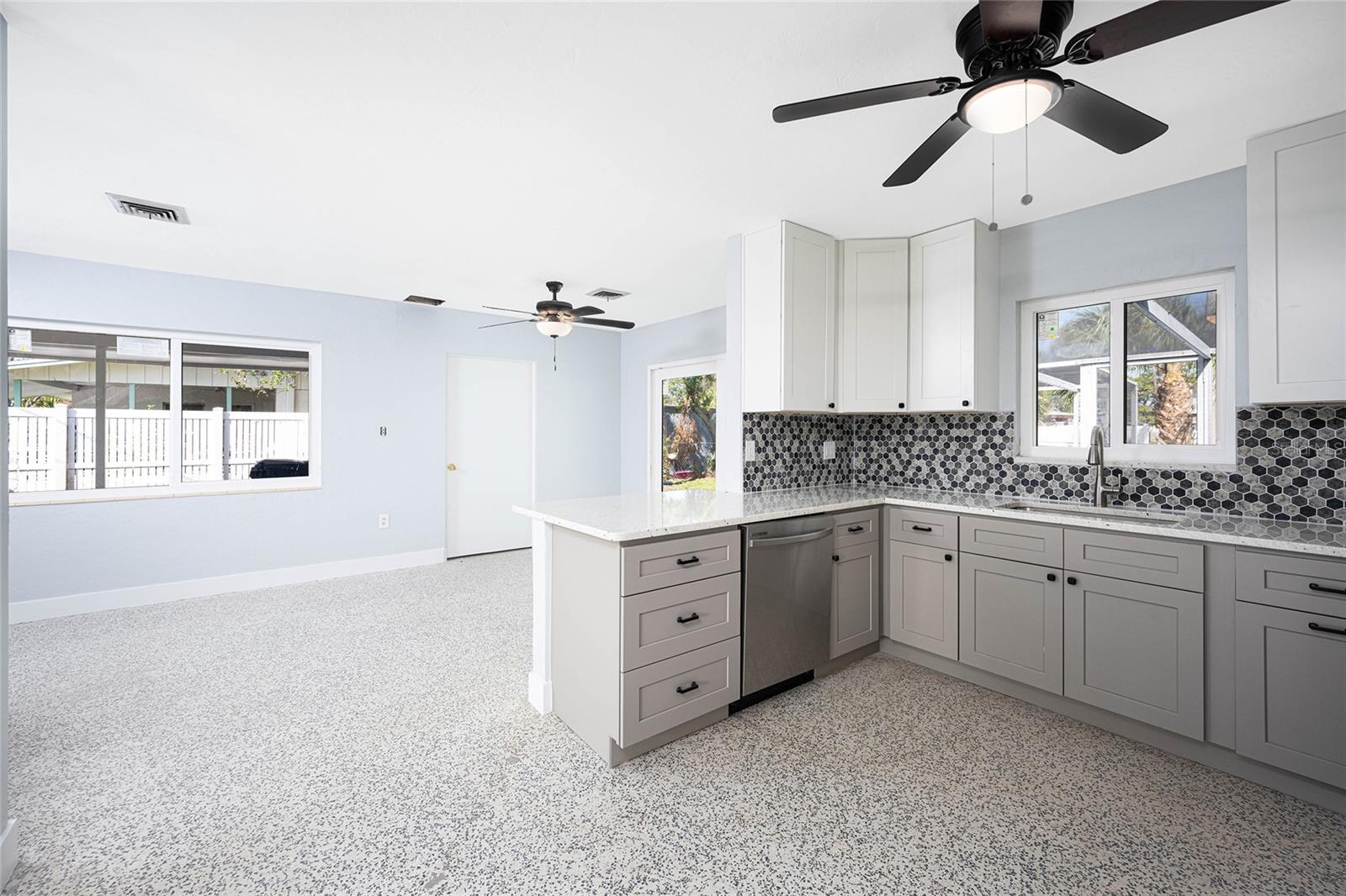 2129 INNER CASS CIR, SARASOTA, FL, 34231