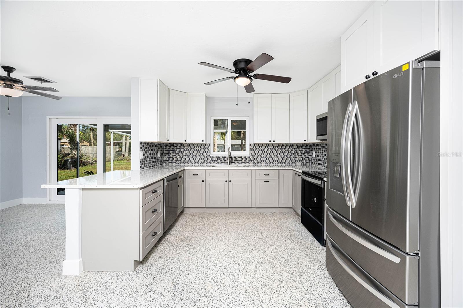 2129 INNER CASS CIR, SARASOTA, FL, 34231