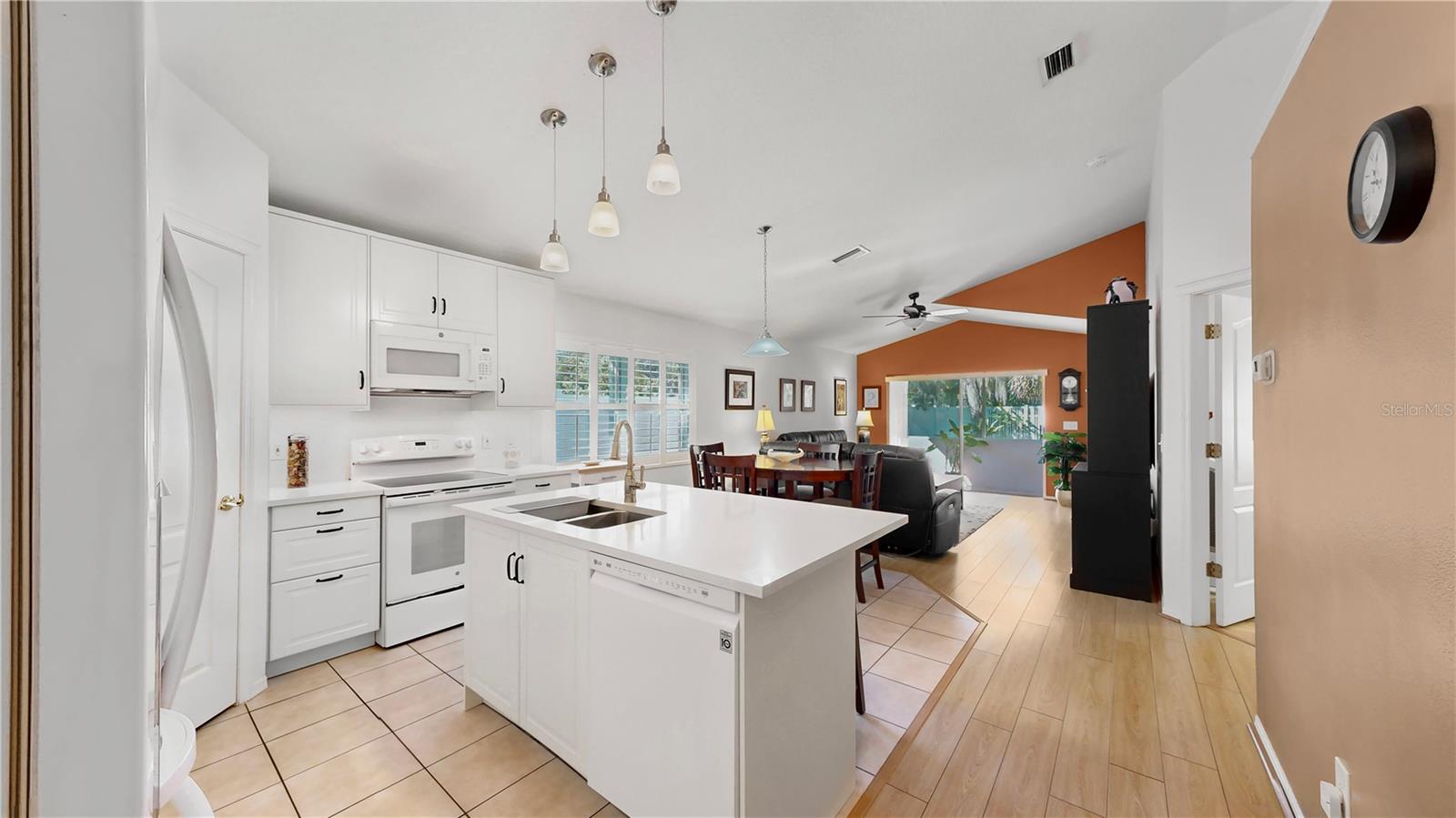5873 MEADOWPARK PL, LITHIA, FL, 33547