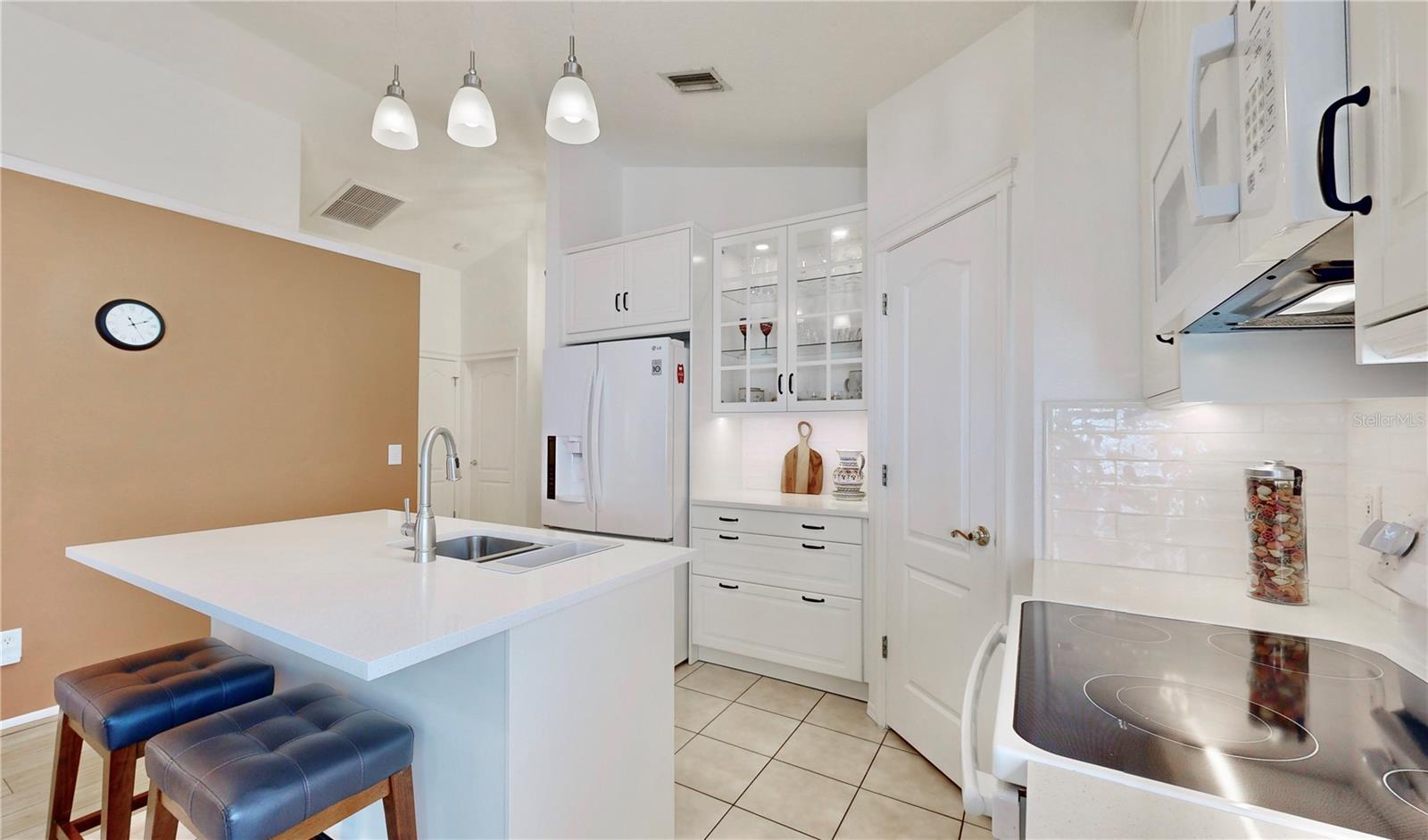 5873 MEADOWPARK PL, LITHIA, FL, 33547
