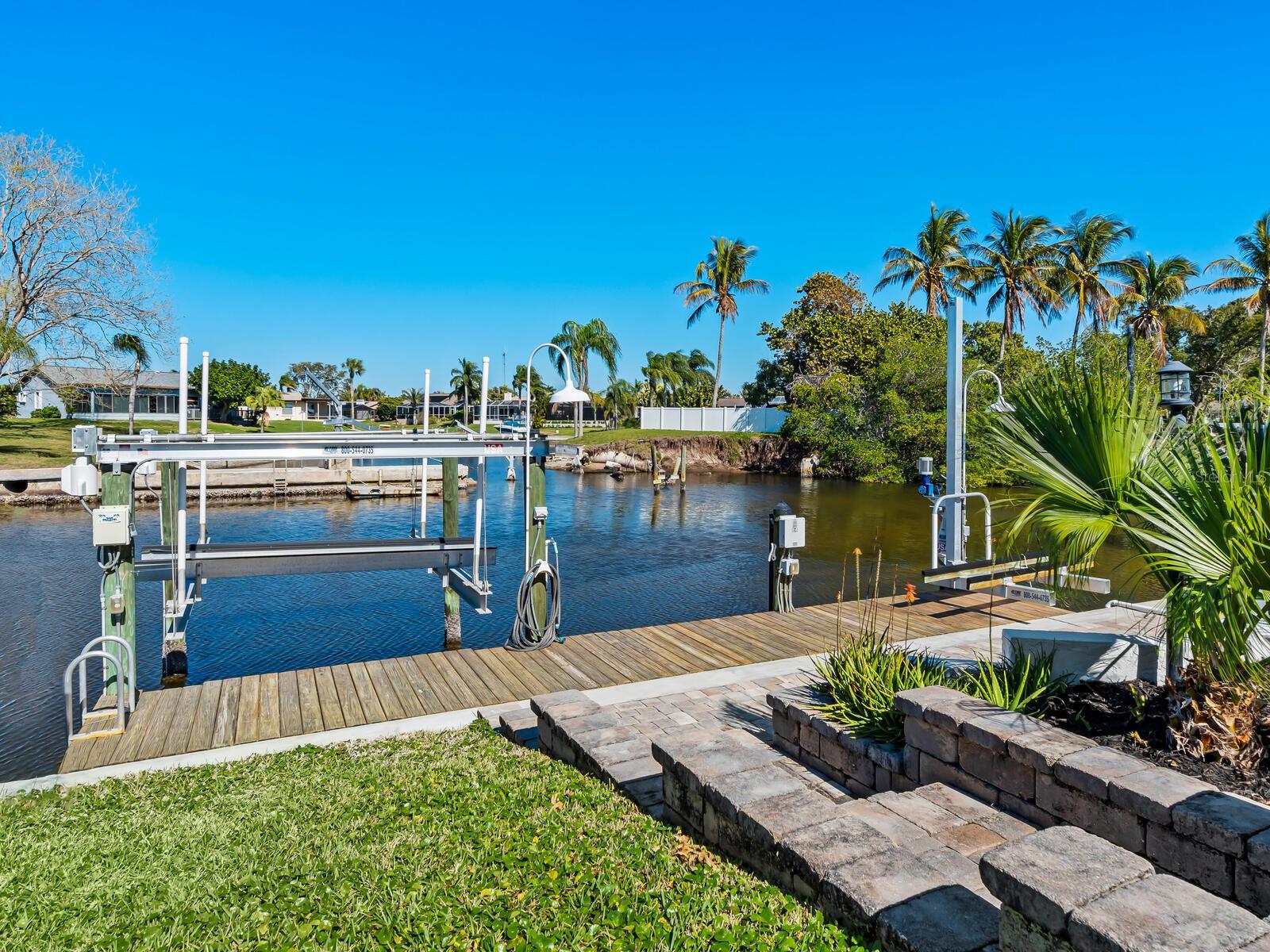 5303 CORAL BLVD, BRADENTON, FL, 34210