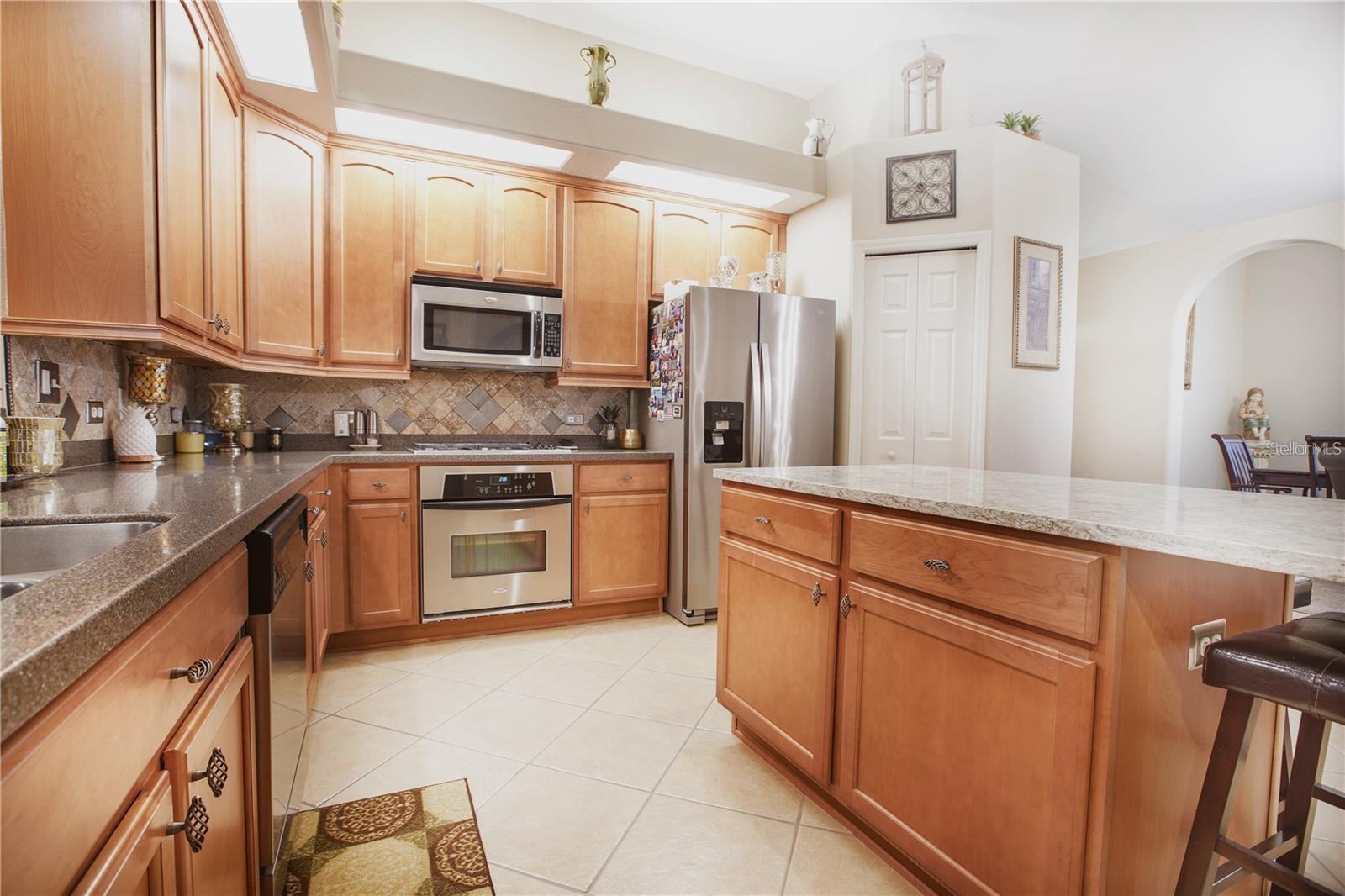 3011 MARBLE CREST DR, LAND O LAKES, FL, 34638