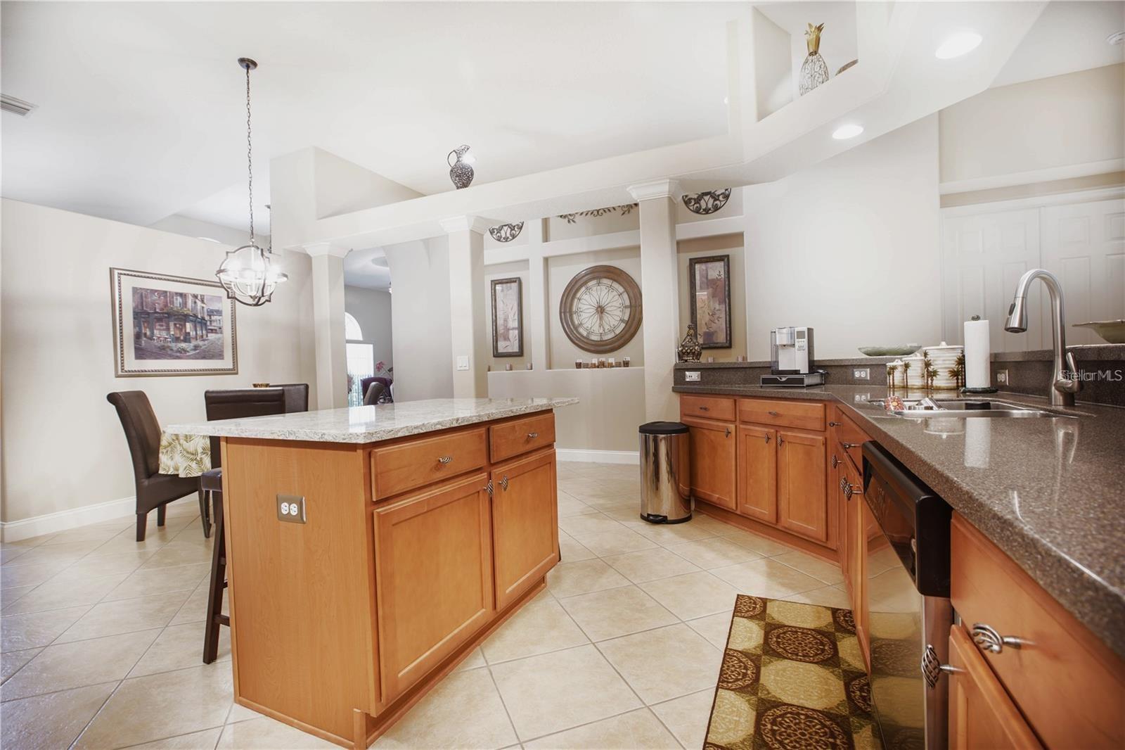 3011 MARBLE CREST DR, LAND O LAKES, FL, 34638