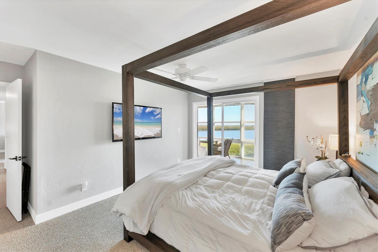 4500 GULF OF MEXICO DR #305, LONGBOAT KEY, FL, 34228