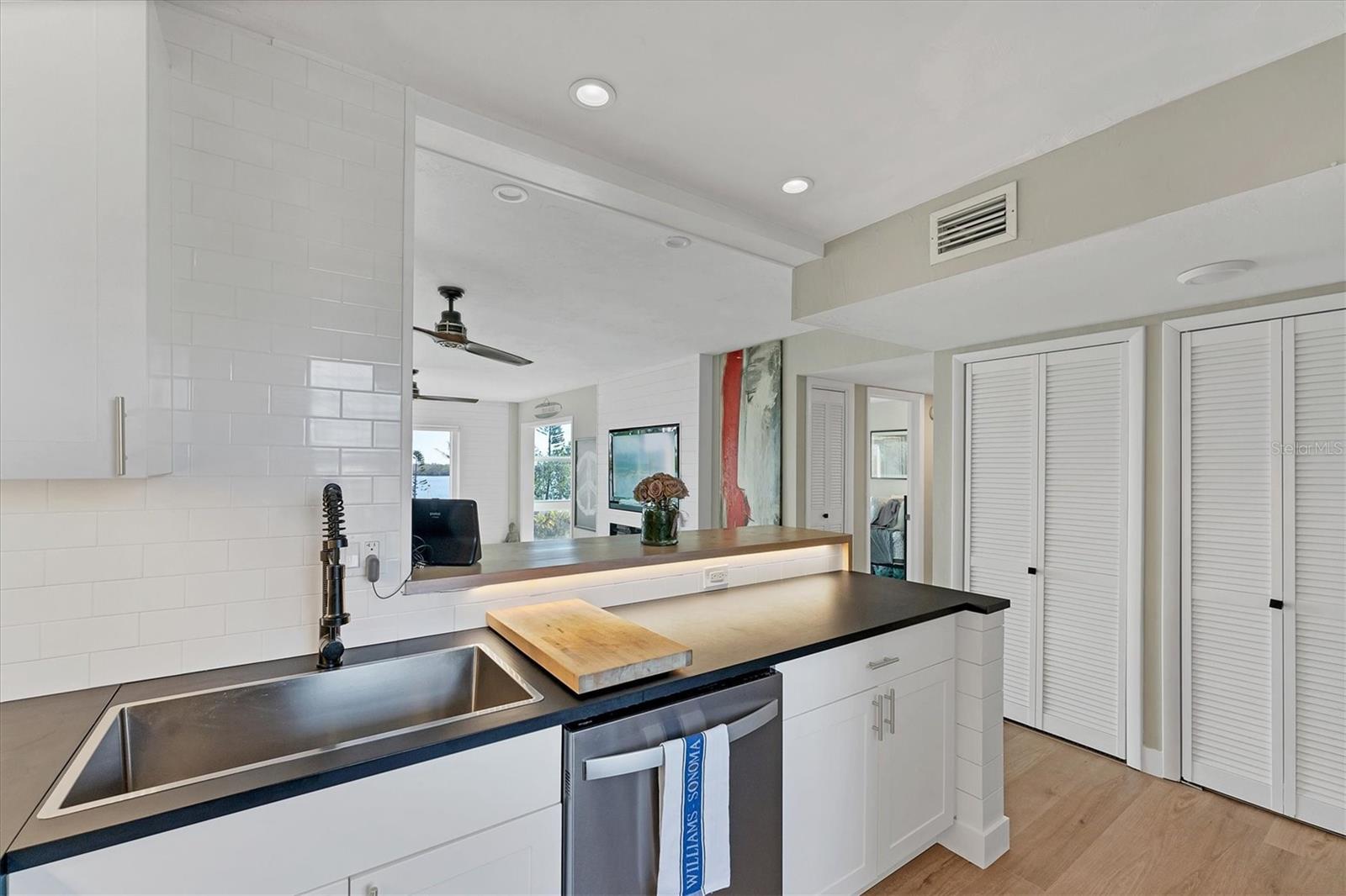 4500 GULF OF MEXICO DR #305, LONGBOAT KEY, FL, 34228