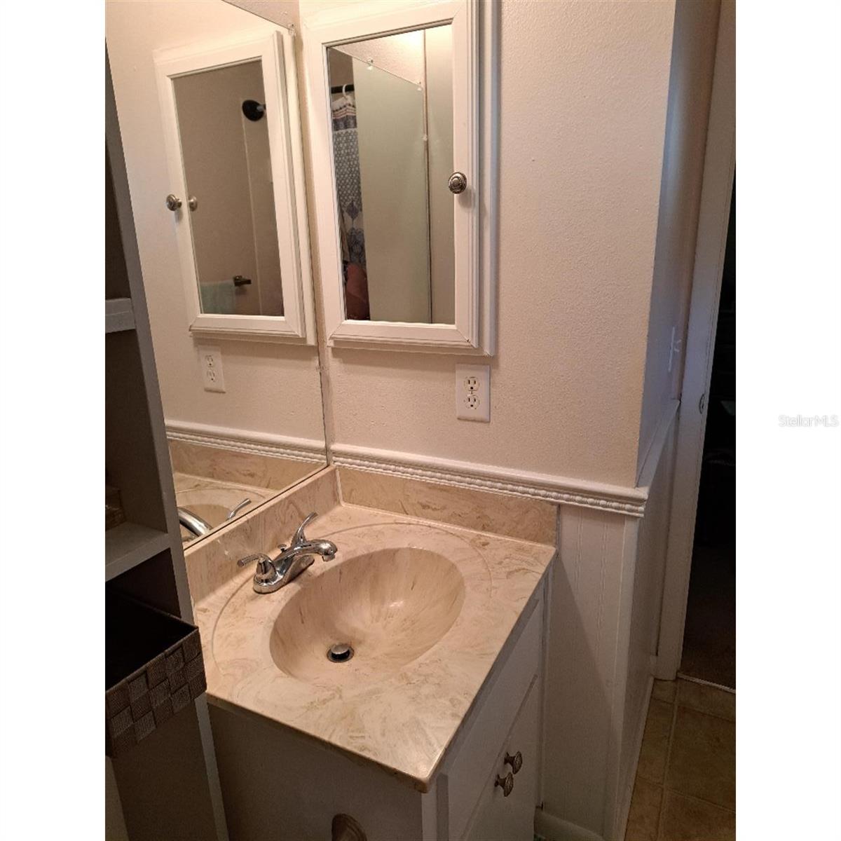 11301 HUGGINS ST, LEESBURG, FL, 34788