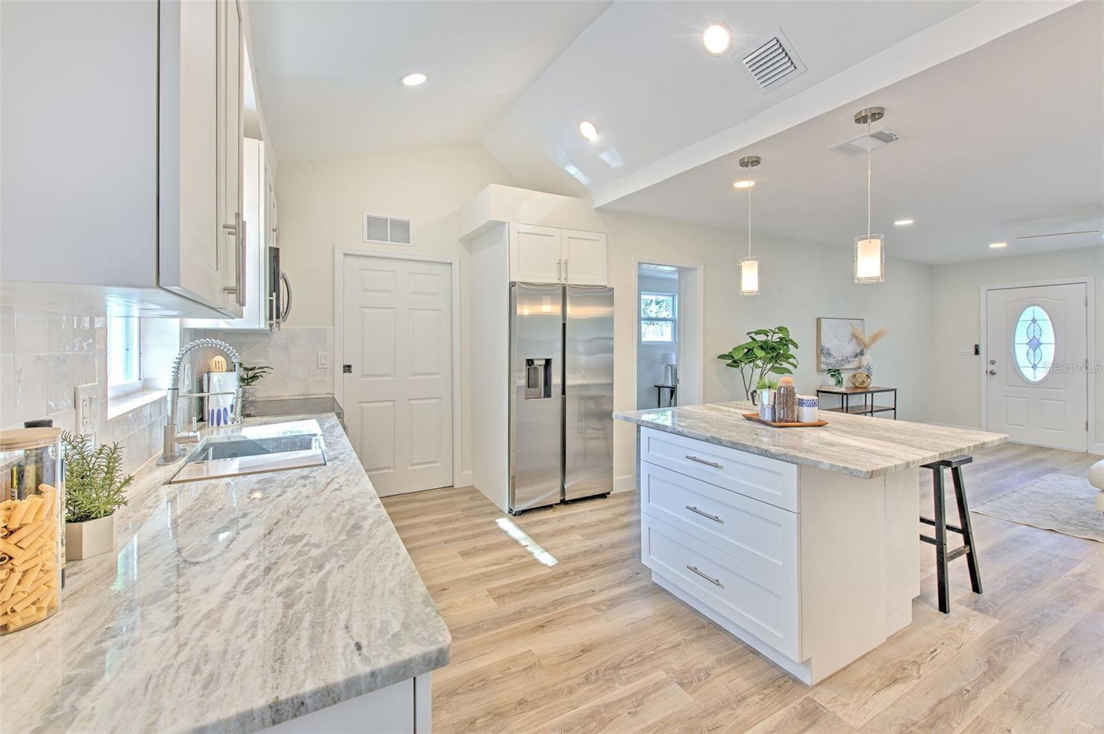 6706 50TH AVE N, ST PETERSBURG, FL, 33709