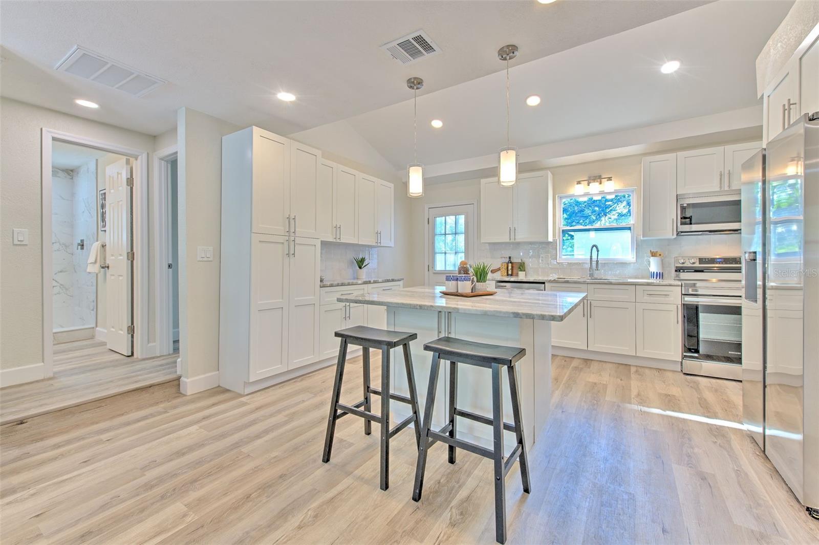 6706 50TH AVE N, ST PETERSBURG, FL, 33709