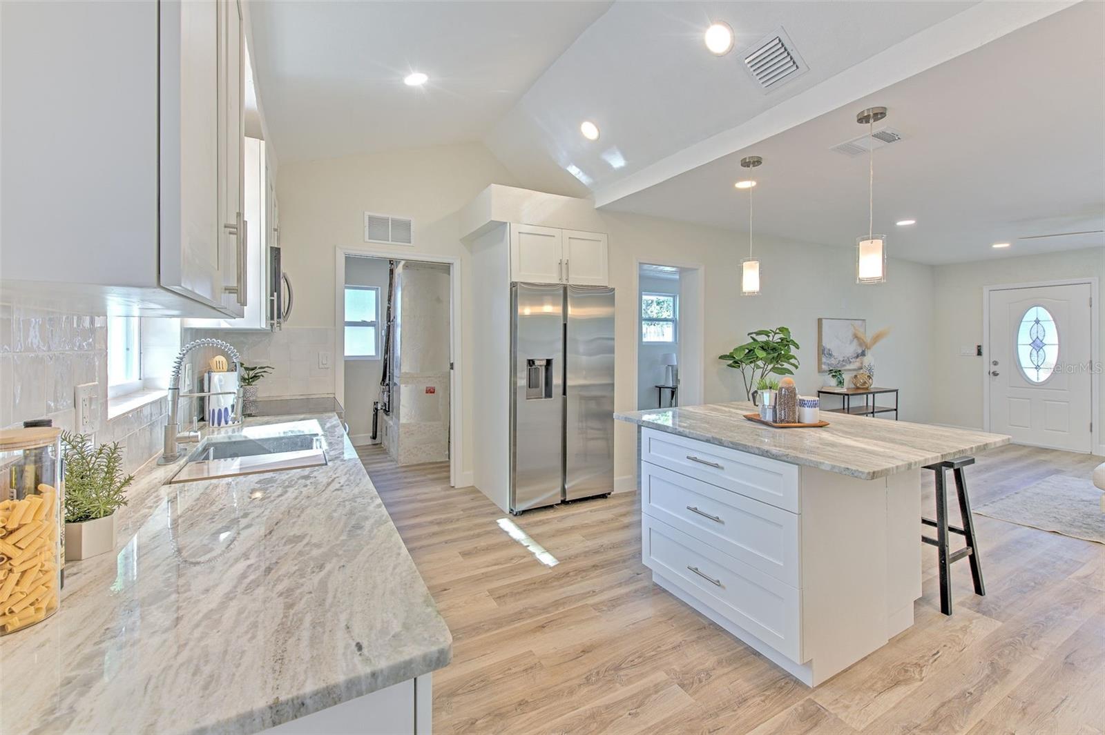 6706 50TH AVE N, ST PETERSBURG, FL, 33709