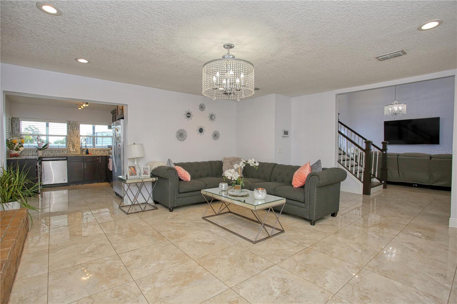 711 CYPRESS AVE, ORANGE CITY, FL, 32763