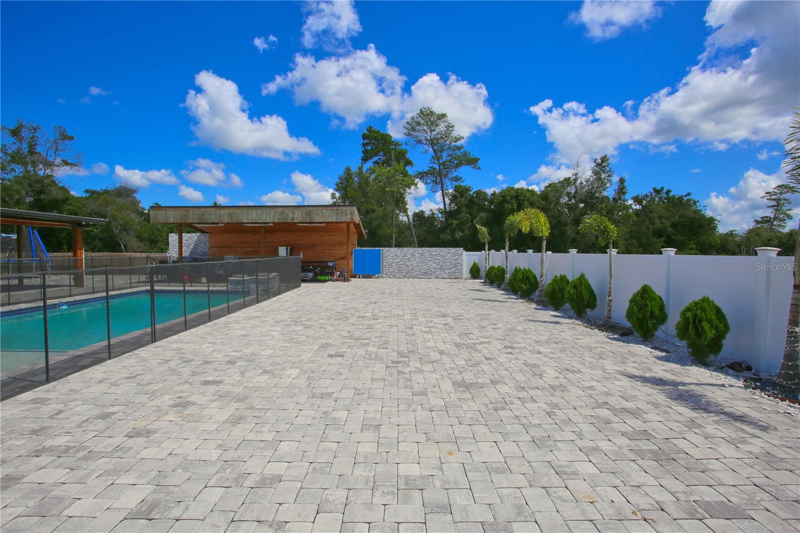 711 CYPRESS AVE, ORANGE CITY, FL, 32763