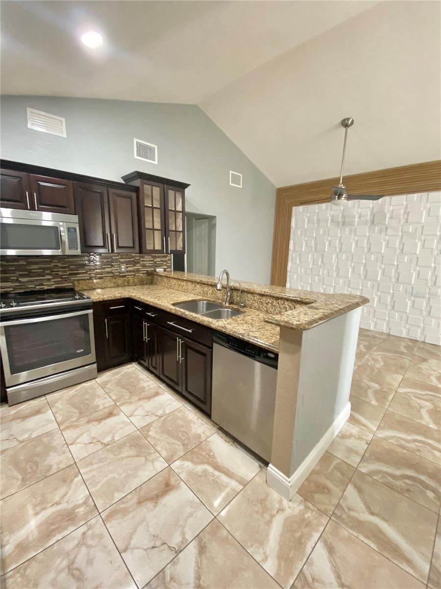 5923 BITTERWOOD CT, TAMPA, FL, 33625