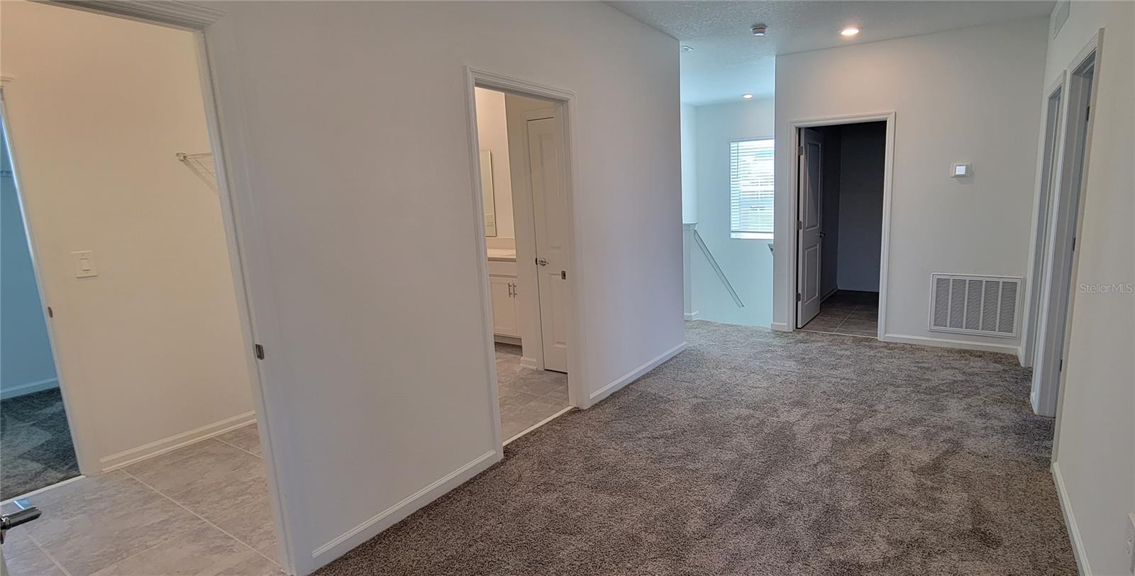 2587 RUNNERS CIR, CLERMONT, FL, 34714