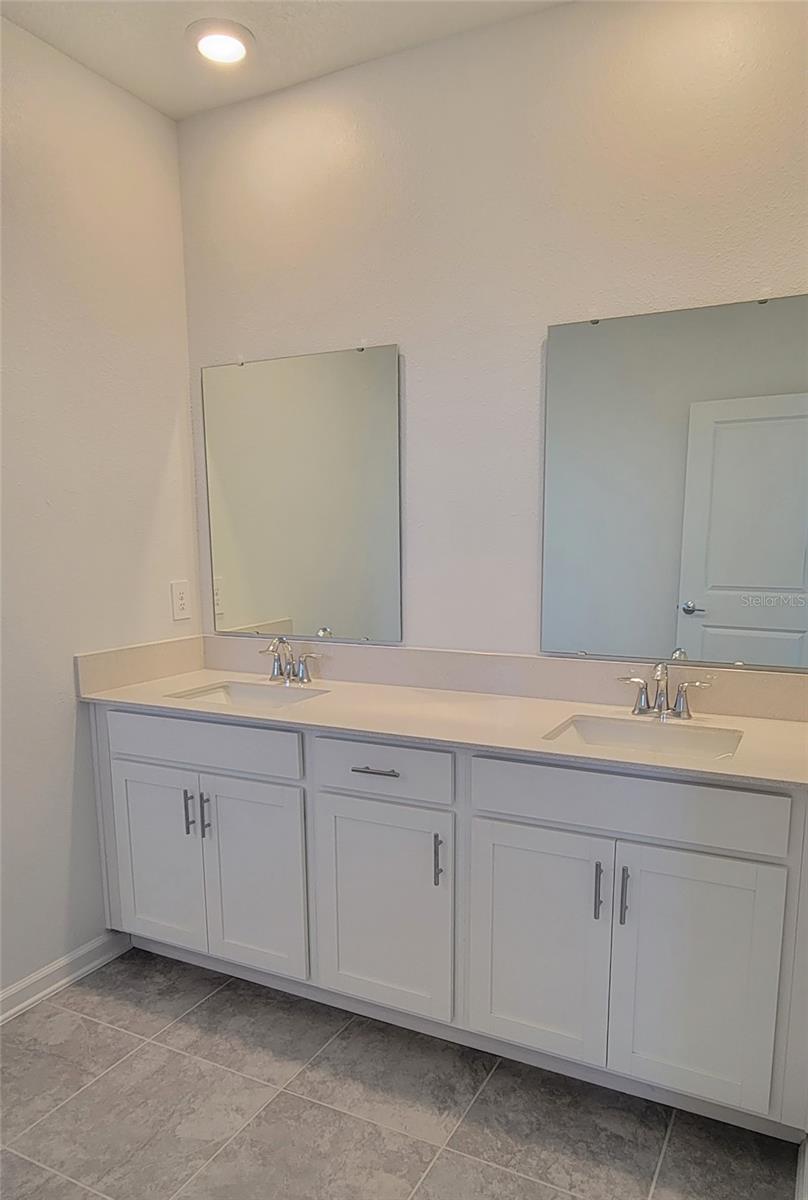 2587 RUNNERS CIR, CLERMONT, FL, 34714
