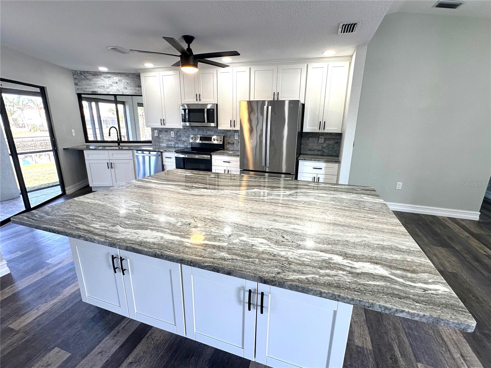 525 MEDICI CT, PUNTA GORDA, FL, 33950