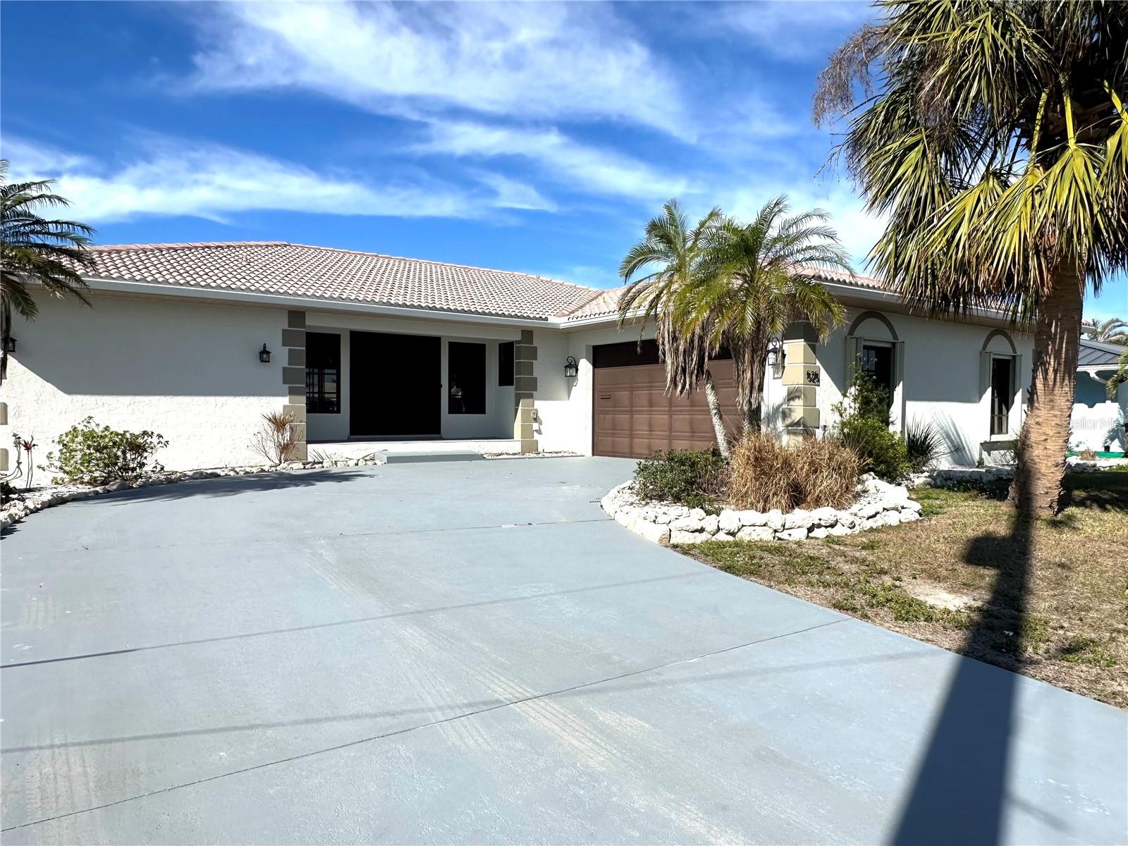 525 MEDICI CT, PUNTA GORDA, FL, 33950