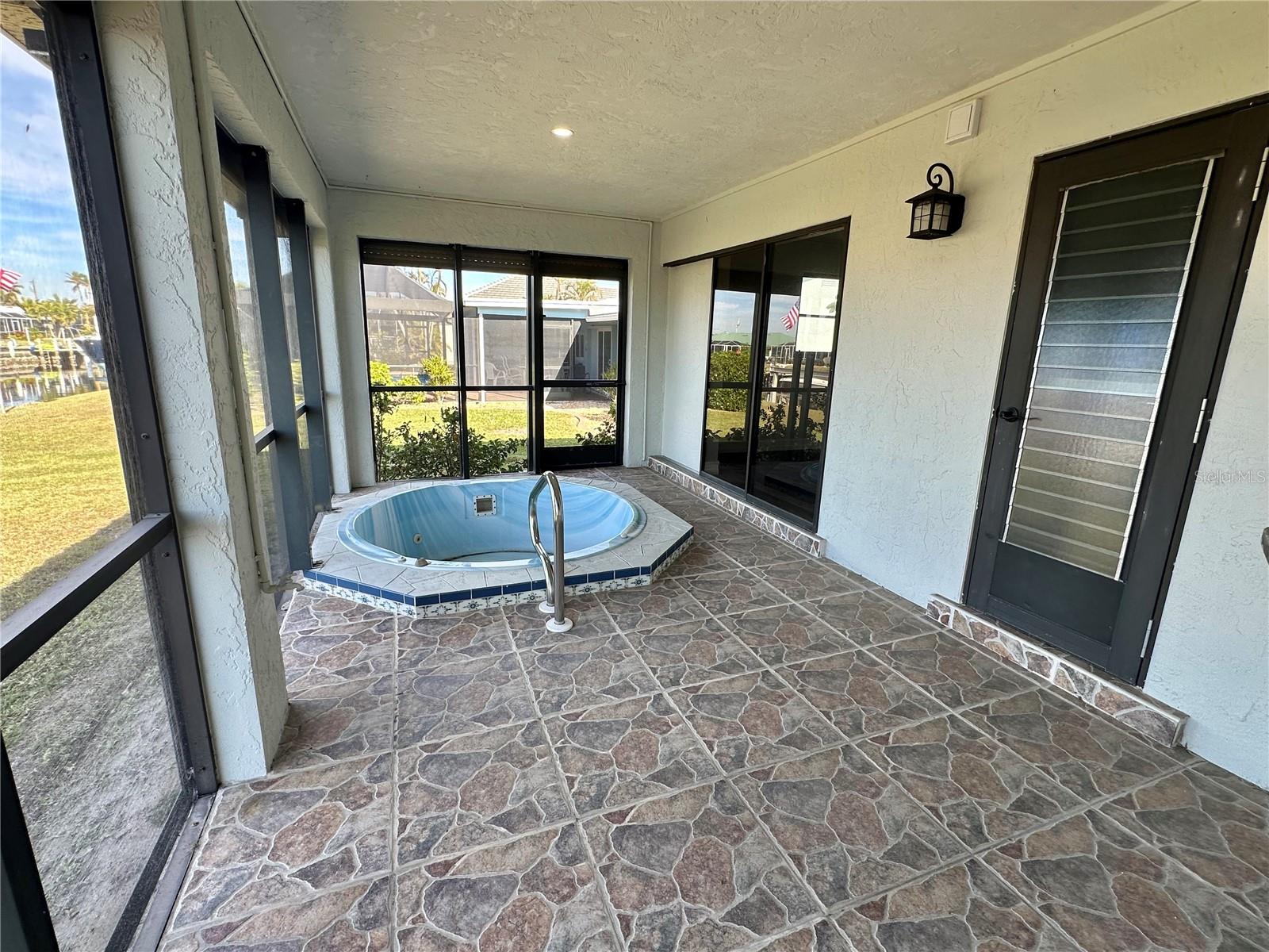 525 MEDICI CT, PUNTA GORDA, FL, 33950