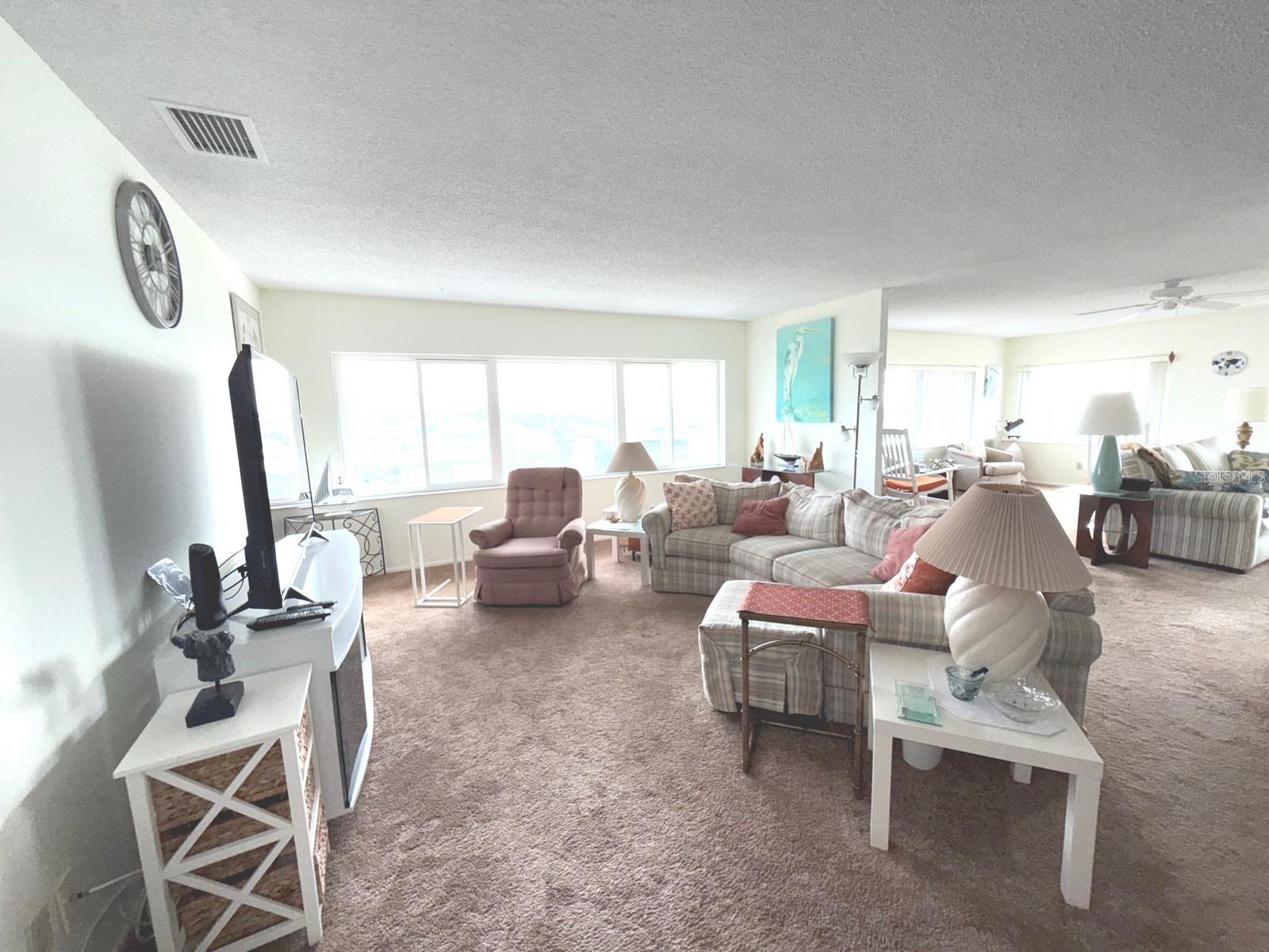 100 BLUFF VIEW DR #401A, BELLEAIR BLUFFS, FL, 33770