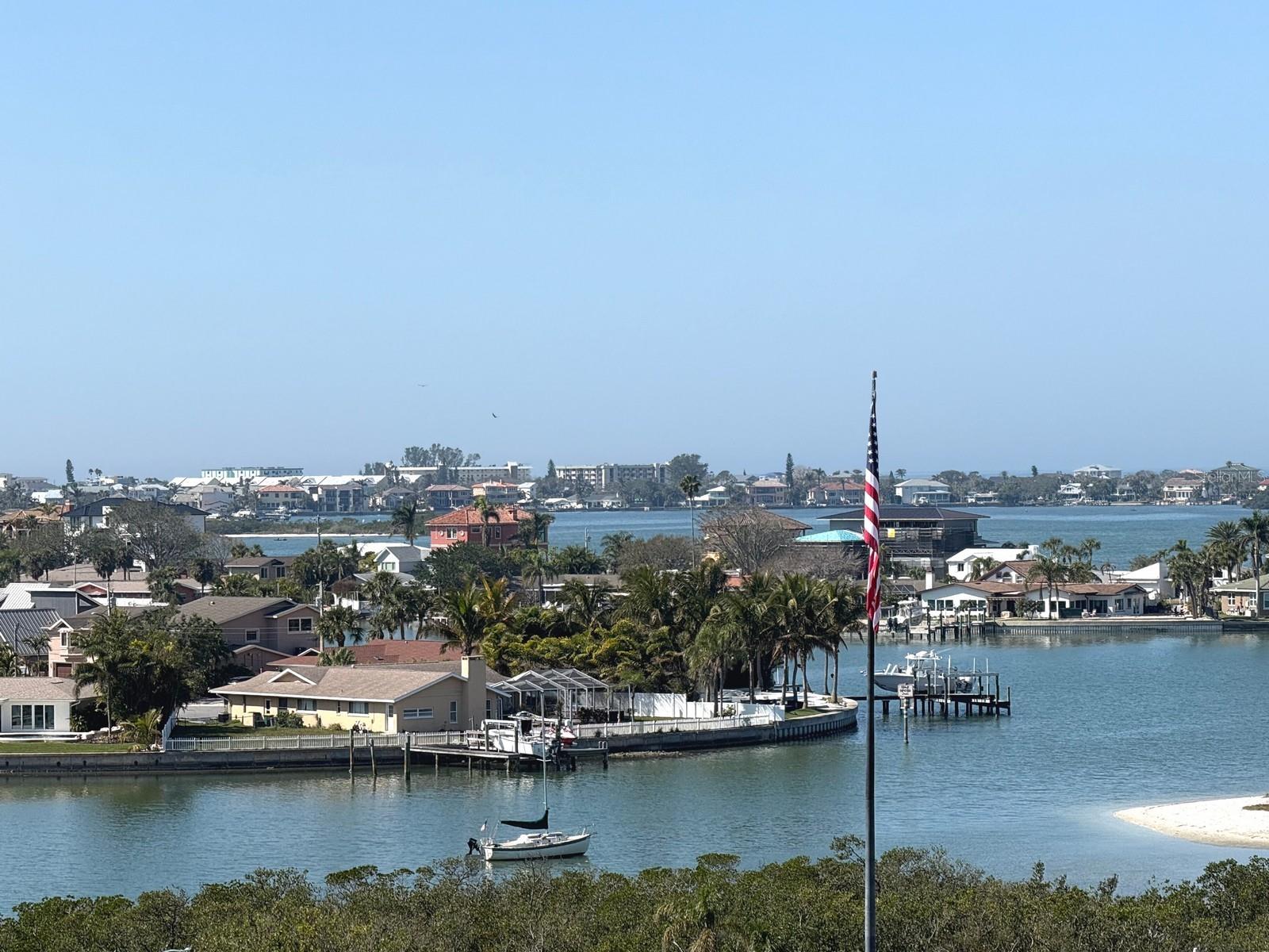 100 BLUFF VIEW DR #401A, BELLEAIR BLUFFS, FL, 33770