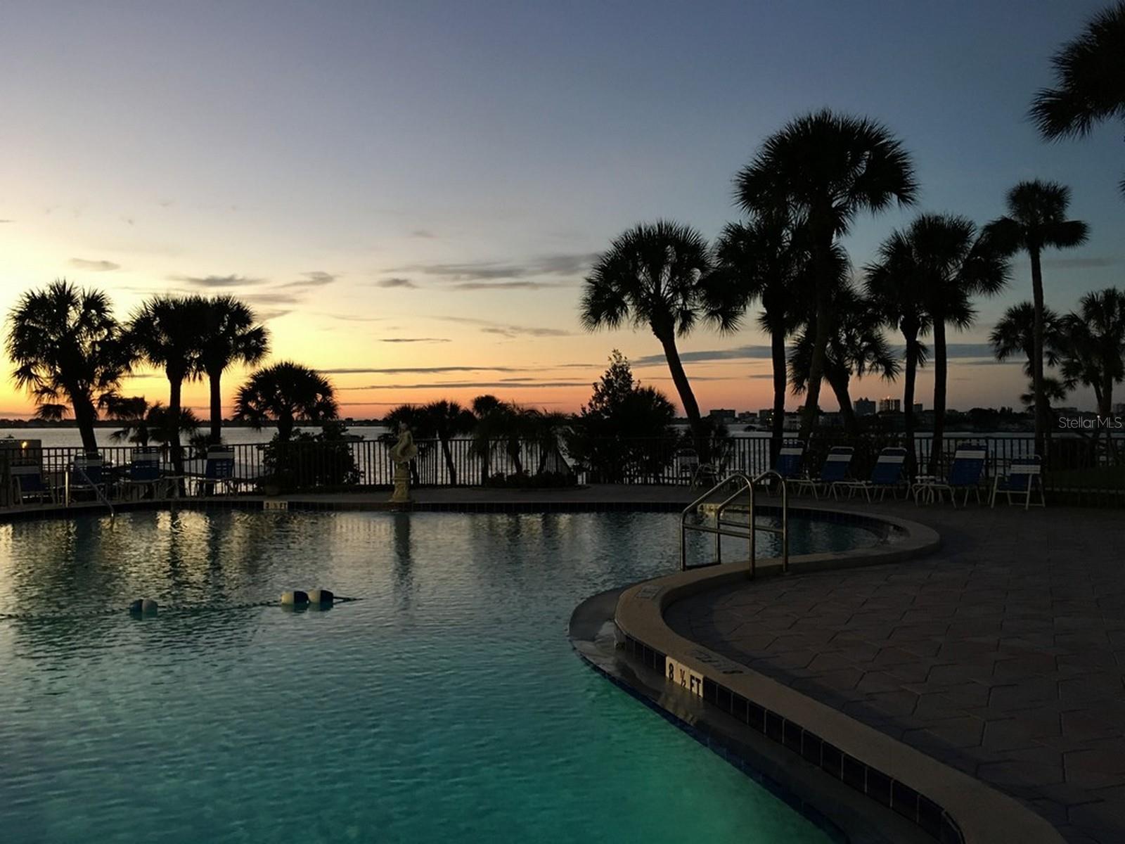 100 BLUFF VIEW DR #401A, BELLEAIR BLUFFS, FL, 33770