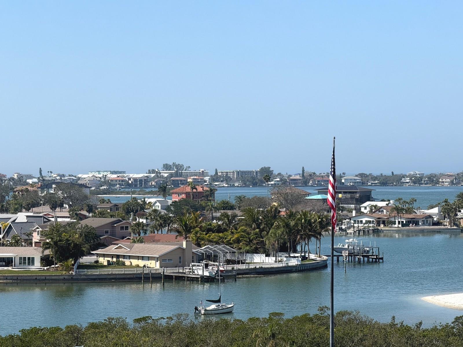 100 BLUFF VIEW DR #401A, BELLEAIR BLUFFS, FL, 33770