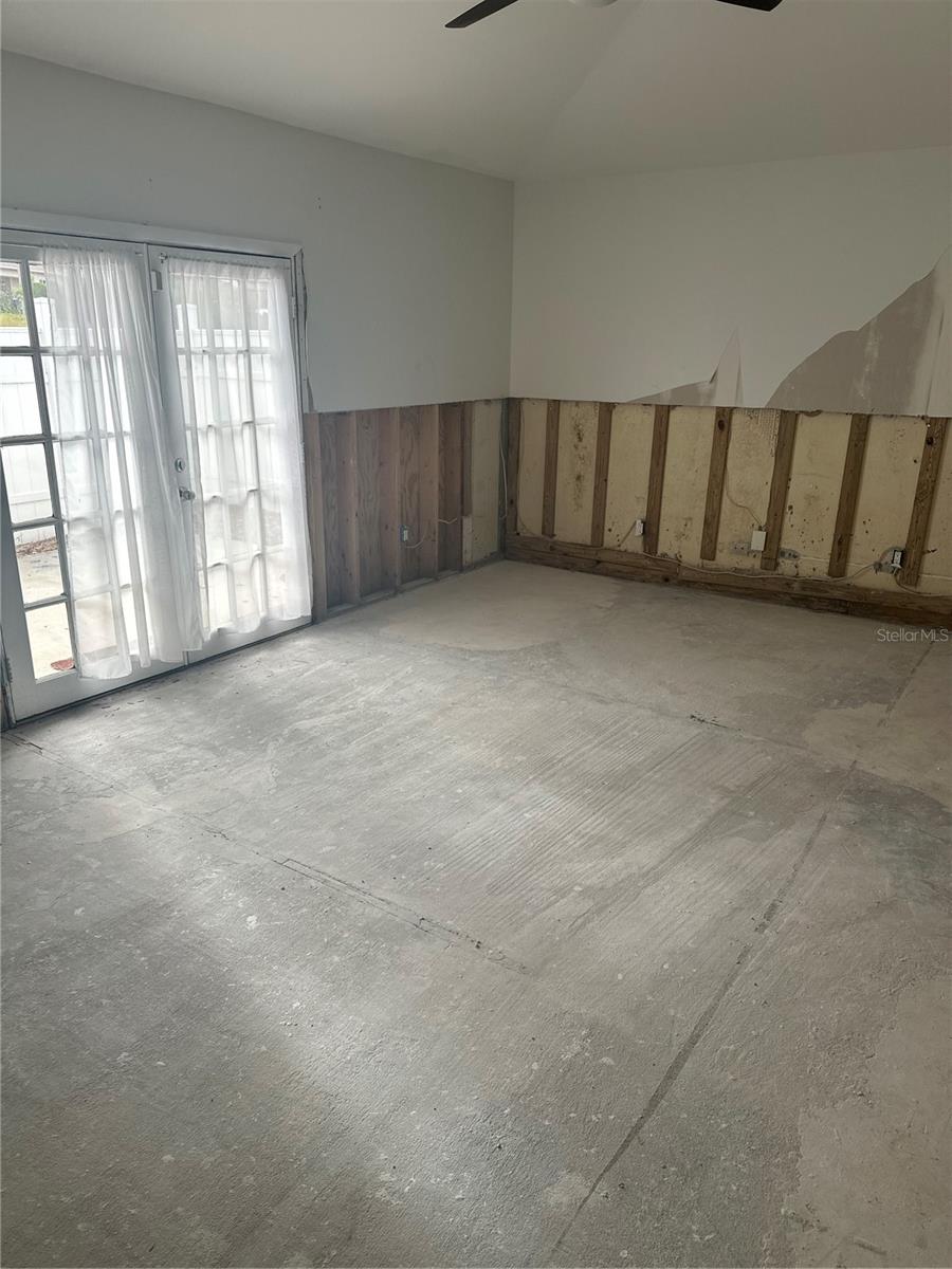 3553 CENTER CIR, LARGO, FL, 33774