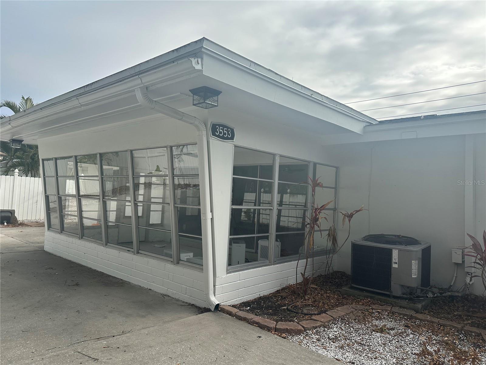 3553 CENTER CIR, LARGO, FL, 33774