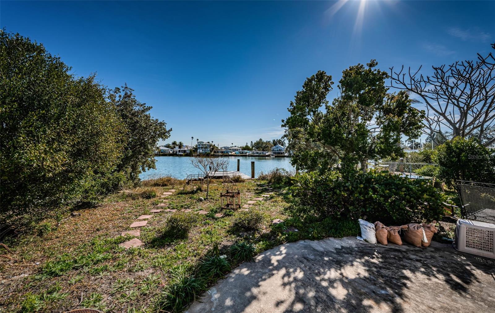 1215 BAY SHORE BLVD, INDIAN ROCKS BEACH, FL, 33785