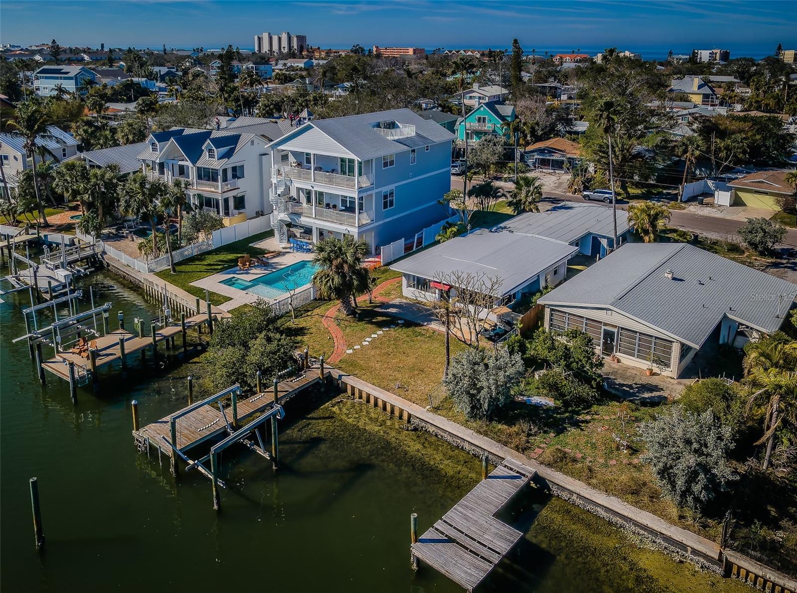 1215 BAY SHORE BLVD, INDIAN ROCKS BEACH, FL, 33785