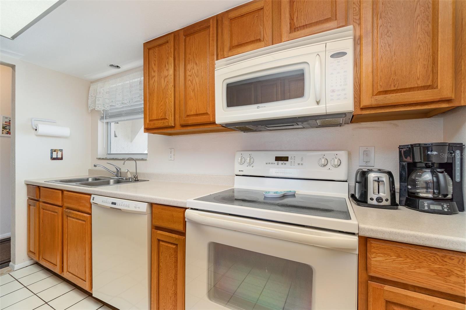 2700 MAGDALINA DR #2B, PUNTA GORDA, FL, 33950