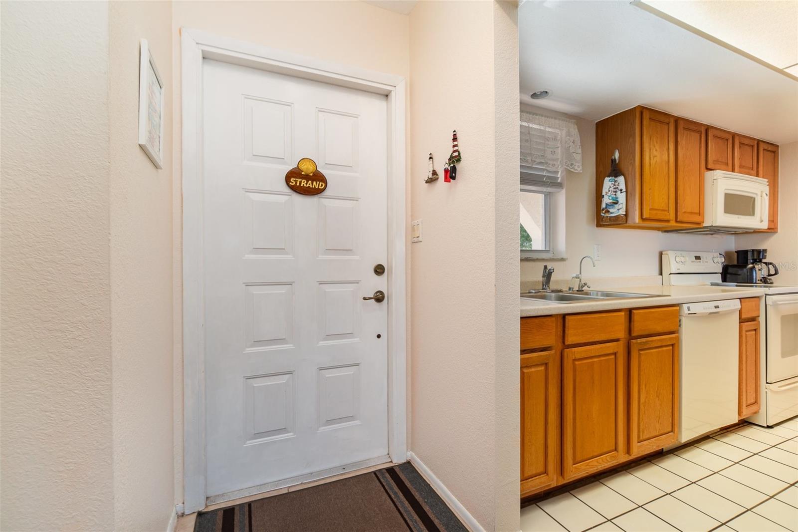 2700 MAGDALINA DR #2B, PUNTA GORDA, FL, 33950
