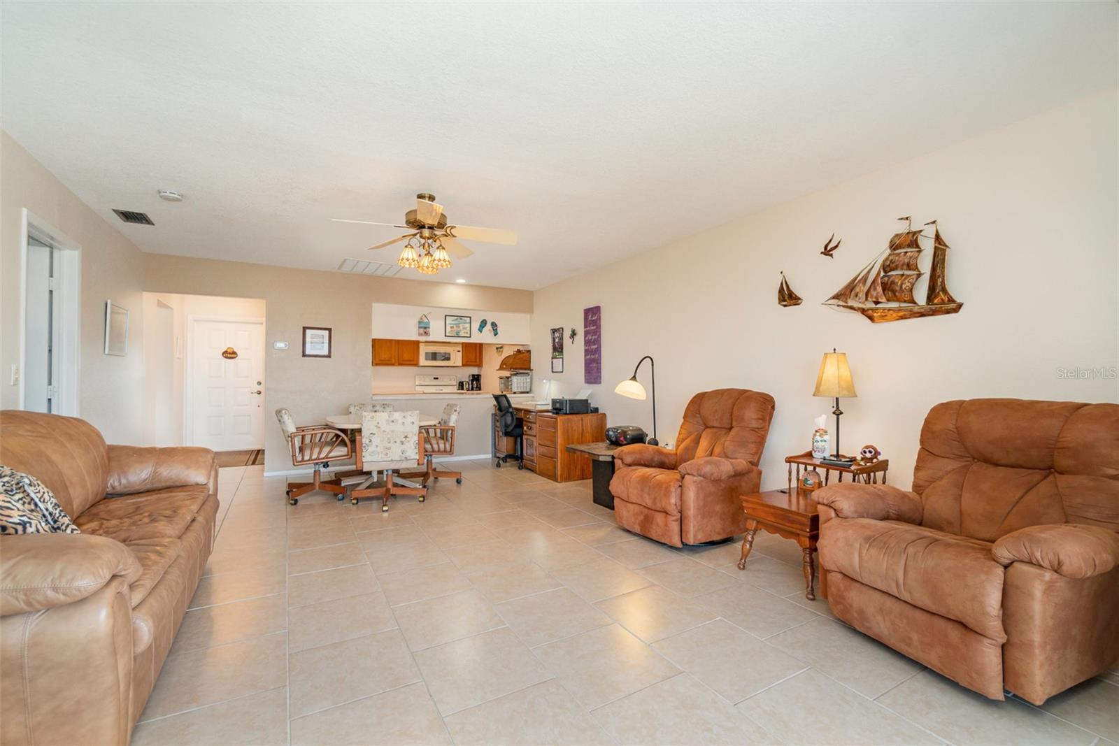 2700 MAGDALINA DR #2B, PUNTA GORDA, FL, 33950