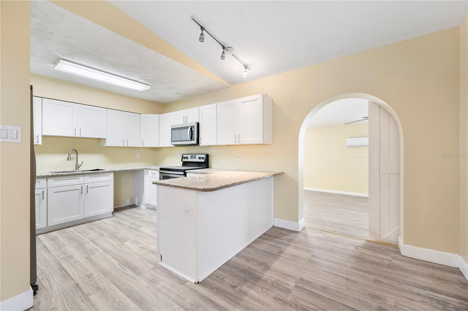714 W EVERINA CIR, BRANDON, FL, 33510