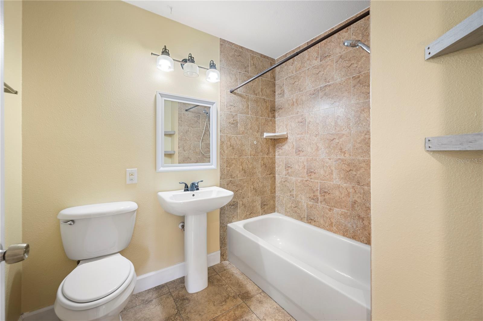 714 W EVERINA CIR, BRANDON, FL, 33510