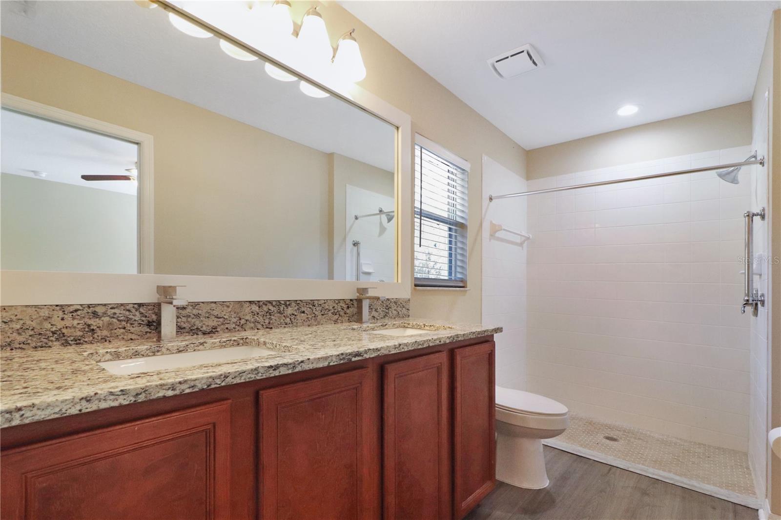 870 VINDALE RD, TAVARES, FL, 32778