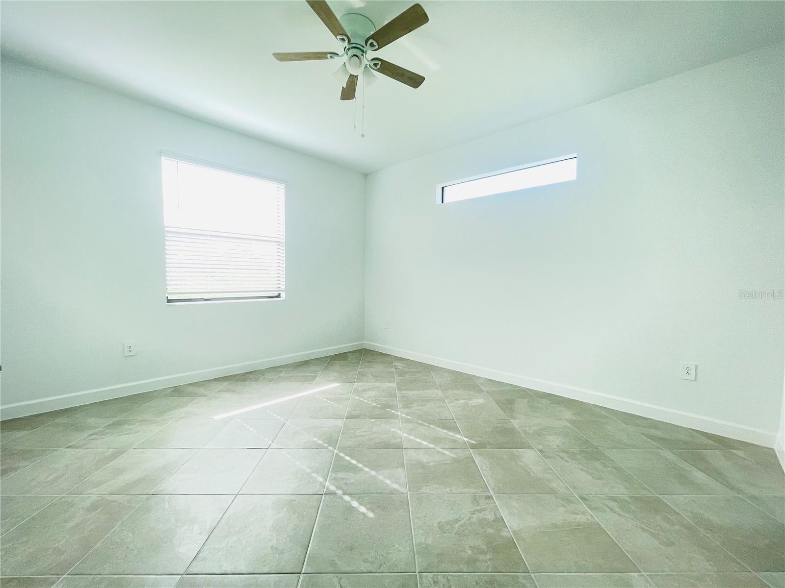 15728 SUNNY DAY DR, BRADENTON, FL, 34211