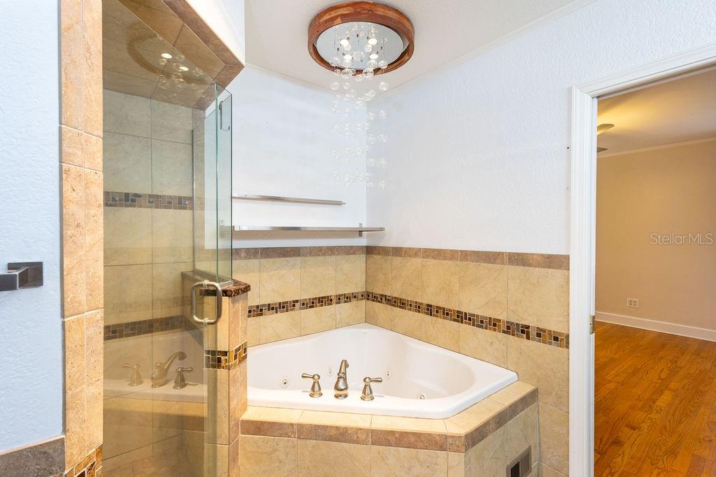 115 N LAKE FLORENCE DR, WINTER HAVEN, FL, 33884
